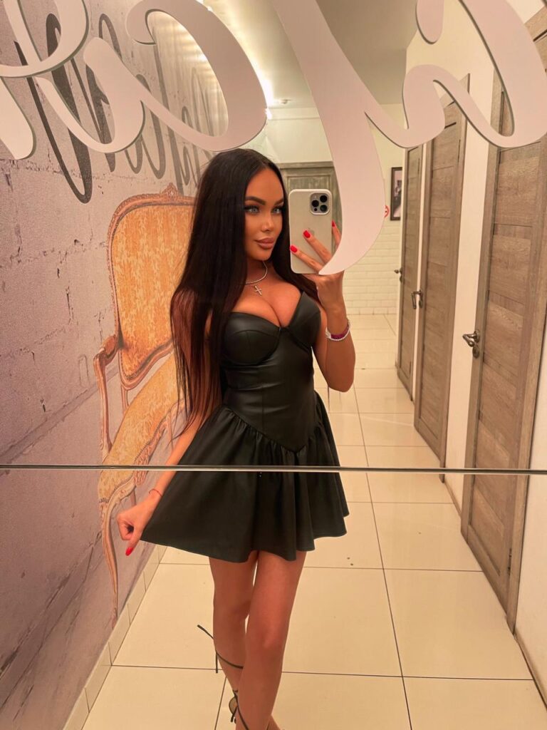 1e4bae3e-dfdf-4c49-8016-0b6a2950d55b