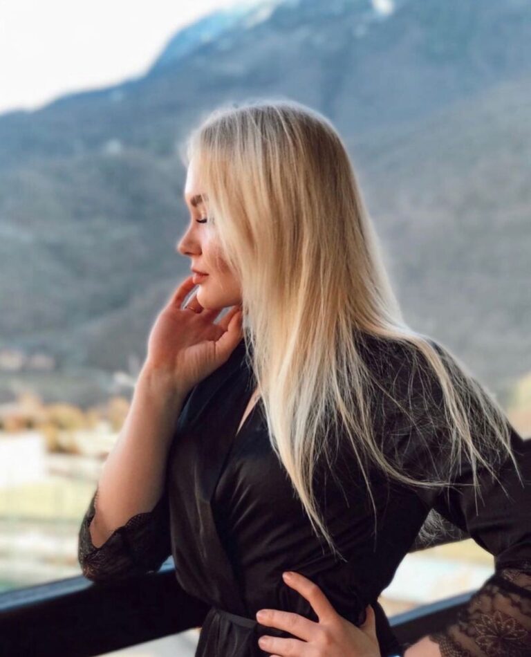 E951B3AF-13A9-4521-8B50-726584D38A1B